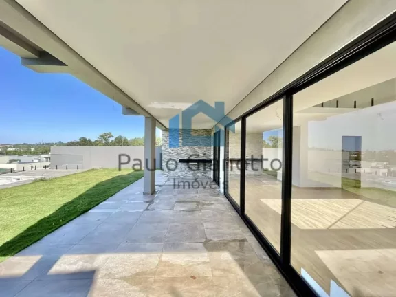 Imagem Casa Nova, de Alto Padrão, à Venda em Condomínio de Cotia