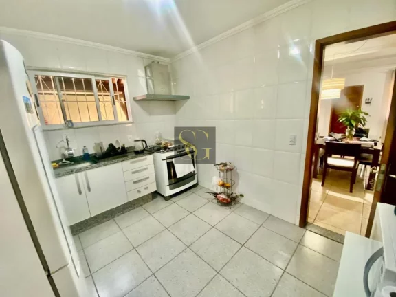 Imagem Casa para Venda em Teresópolis, Araras, 3 dormitórios, 2 suítes, 3 banheiros, 2 vagas