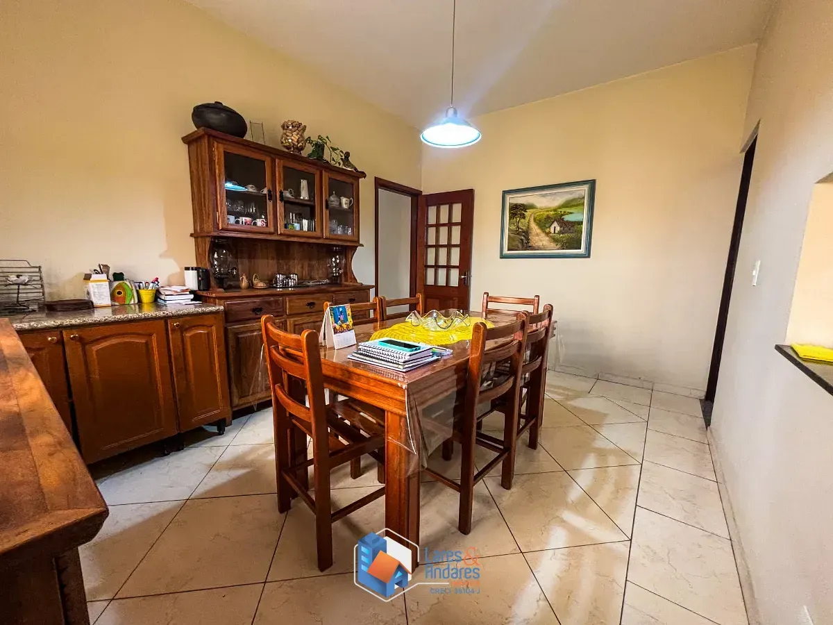 Imagem Casa para venda em Jardim Jua com 3 quartos, sendo 1 suíte, 358m²