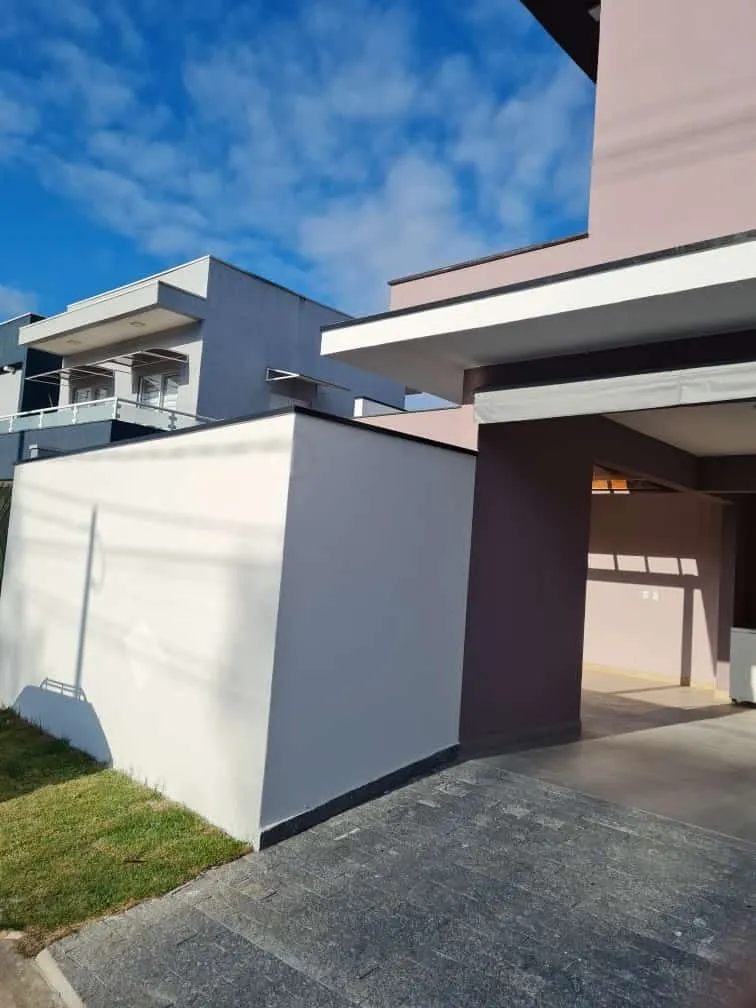 Imagem Sobrado Moderno com 3 Dormitórios, Suíte com Closet e Área Gourmet no Condomínio Vila Romana - Pindamonhangaba