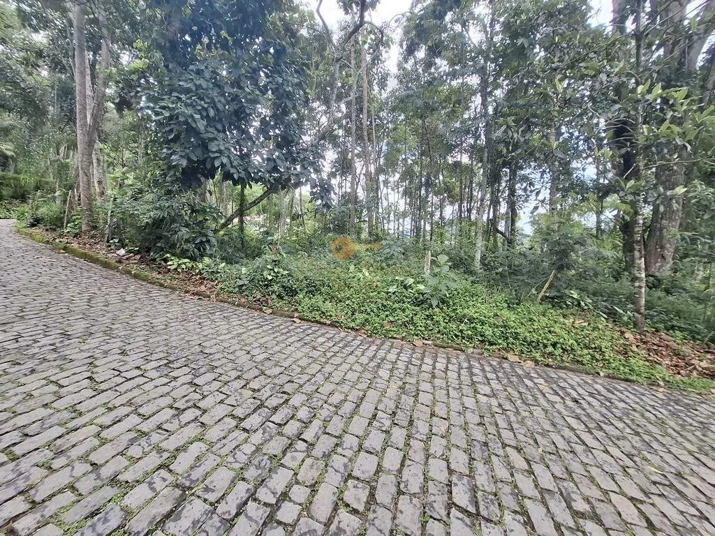 Imagem Terreno em Condomínio para Venda em Teresópolis / RJ no bairro Parque do Imbui