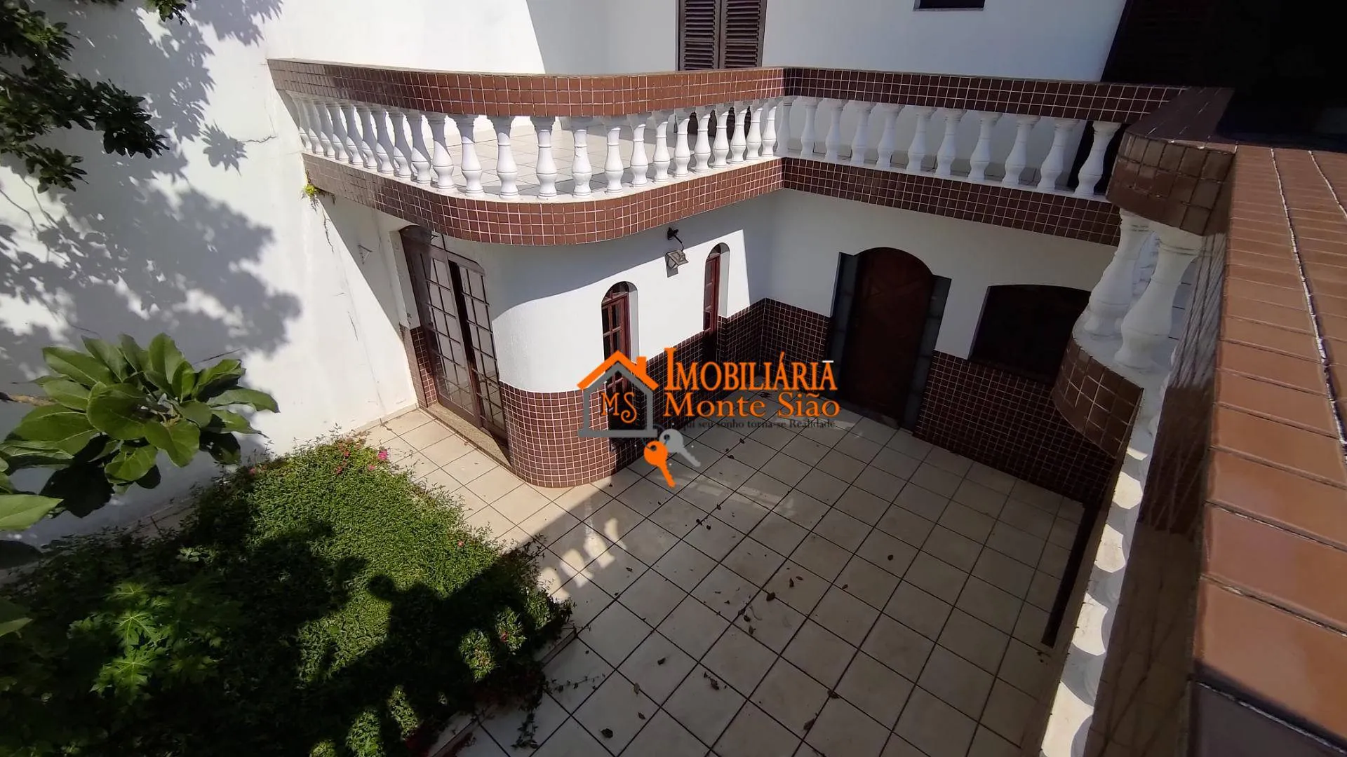 Imagem Sobrado com 2 dormitórios à venda, 250 m² por R$ 739.000,00 - Vila Barros - Guarulhos/SP