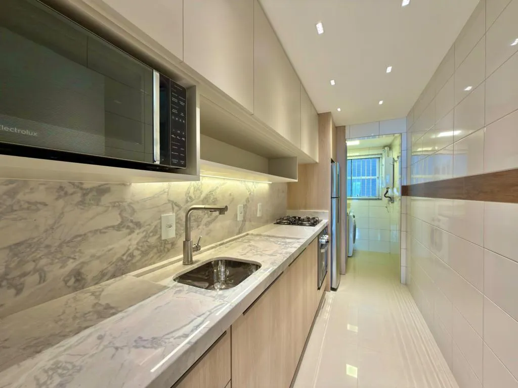 Foto do imóvel: Apartamento 2 Dormitórios - Bairro Zona Nova em Avenida Beira Mar
