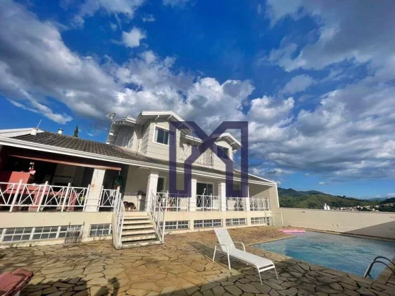 Imagem Casa com 5 dormitórios à venda, 602 m² por R$ 1.950.000,00 - Pinheirinho - Itajubá/MG
