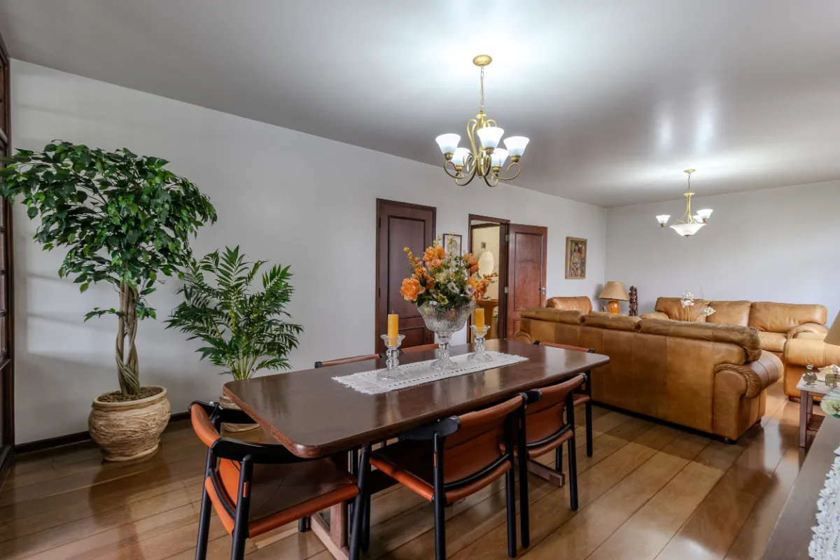 Foto do imóvel Apartamento para venda em Centro com 4 quartos, sendo 2 suítes, 267m2