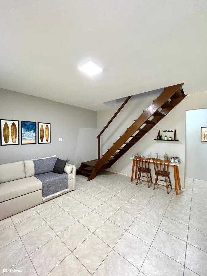 Imagem Casa para Venda em Araruama, Veneza (Praia Seca), 2 dormitórios, 2 suítes, 1 banheiro, 1 vaga