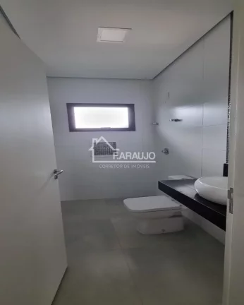 Imagem Casa em Condomínio à venda em Terras de São Francisco com 206m² 3 suítes, 4 vagas