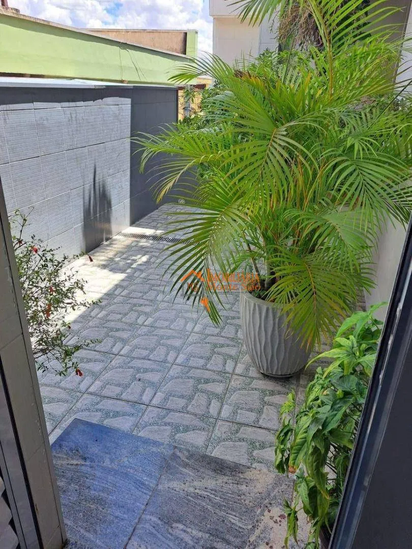 Imagem Sobrado com 3 dormitórios à venda, 200 m² por R$ 906.000,00 - Jardim Palmira - Guarulhos/SP