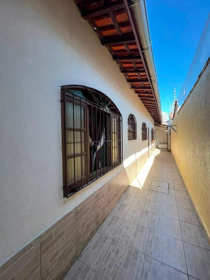 Imagem Casa para Venda em Praia Grande, Maracanã, 2 dormitórios, 1 suíte, 1 banheiro, 2 vagas