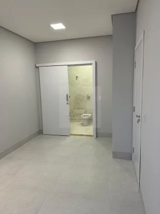 Imagem Casa em Condomínio de Luxo com 3 Suítes e 4 Vagas de Garagem em Coxipó da Ponte, Cuiabá-MT - Imperdível!
