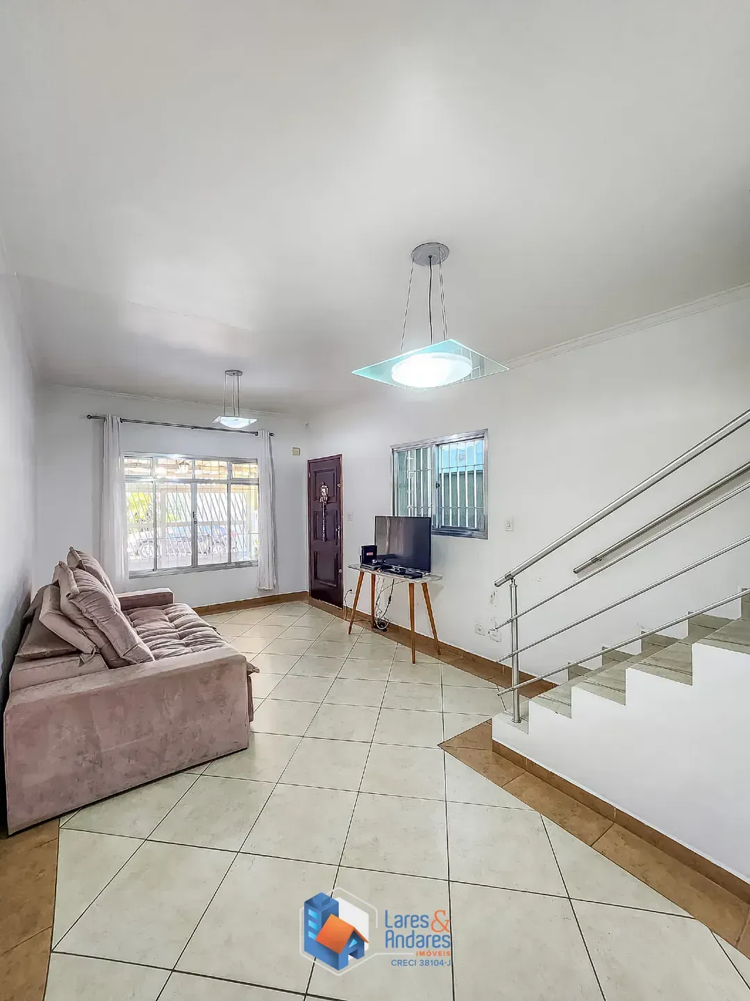 Foto do imóvel Casa para venda em Vila Anhangüera com 2 quartos, 120m² em Rua Cristina Gottsfritz Gonçalves