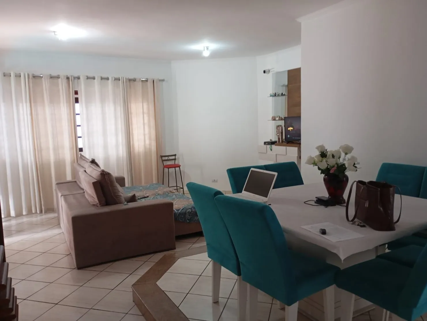 Imagem Sobrado à venda, Residencial Mantiqueira, Pindamonhangaba, SP