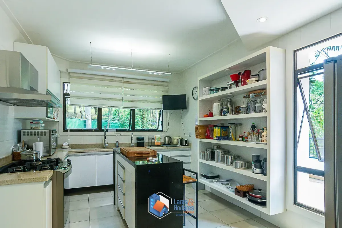 Imagem Duplex para venda em Vila Suzana com 4 quartos, sendo 2 suítes, 308m²