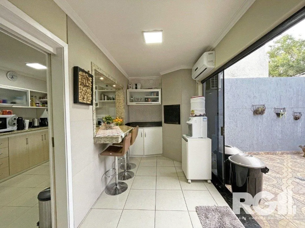 Imagem Casa em condomínio no Ecoville com amplo pátio