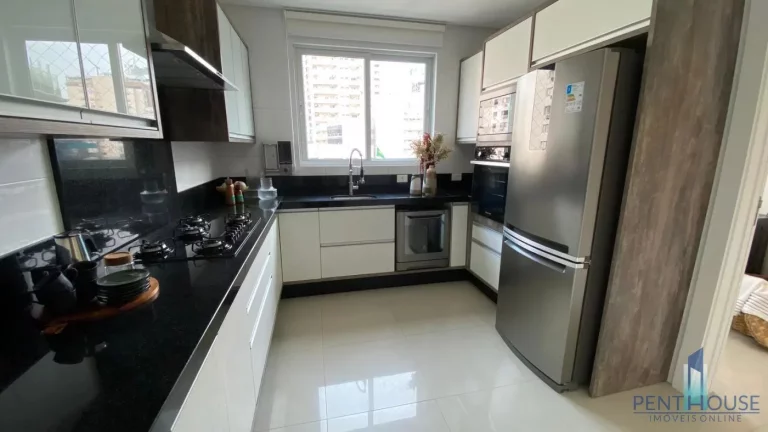 Imagem Apartamento Quadra Mar para Venda em Balneário Camboriú, CENTRO, 3 dormitórios, 3 suítes, 4 banheiros, 4 vagas