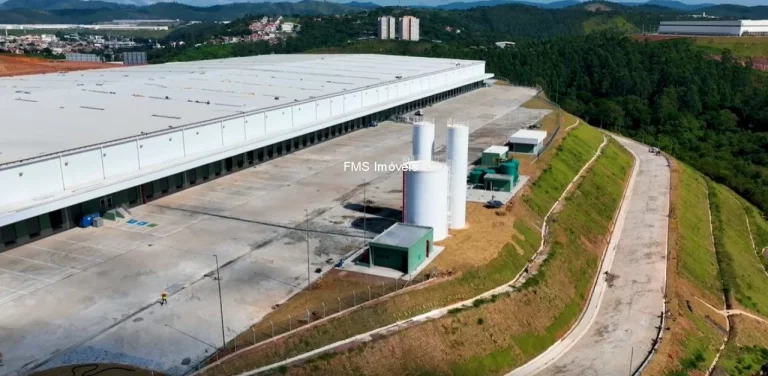 Imagem Galpão Comercial em Cajamar-SP com 5.276m²