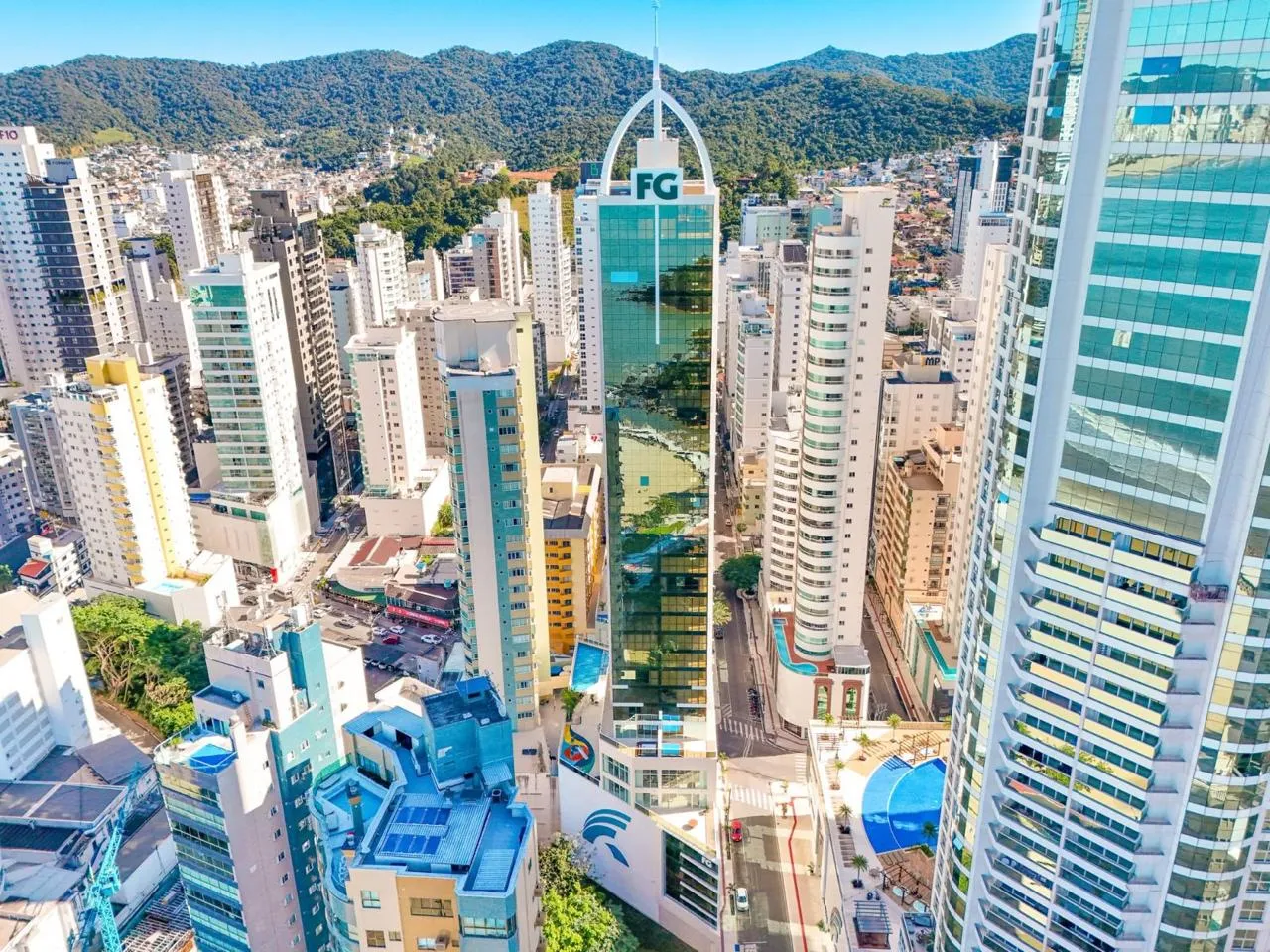 Imagem Apartamento com vista para o mar à venda com 223.09m2 por R$ 6.335.000,00