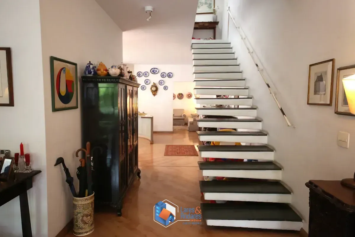 Imagem Casa para venda em Planalto Paulista com 5 quartos, sendo 3 suítes, 400m²