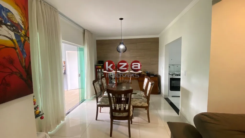 Imagem Oportunidade única: Casa em condomínio à venda em Valinhos-SP, no Condomínio Vivenda das Cerejeiras - 3 quartos, 3 suítes, 2 salas, 5 banheiros, 2 vagas, 200,00 m² de área.