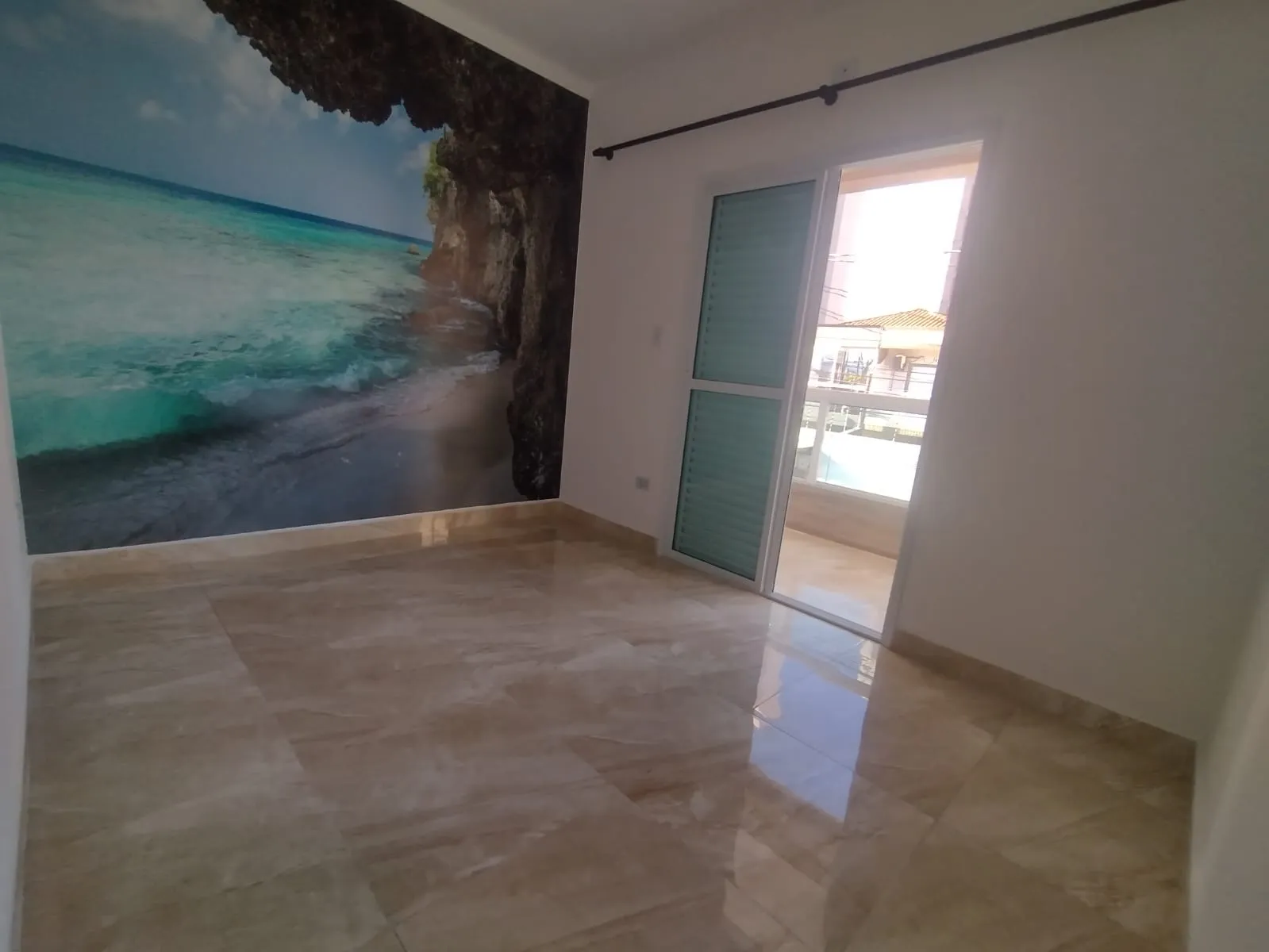 Imagem Fantástica casa em condomínio na Guilhermina - Praia Grande