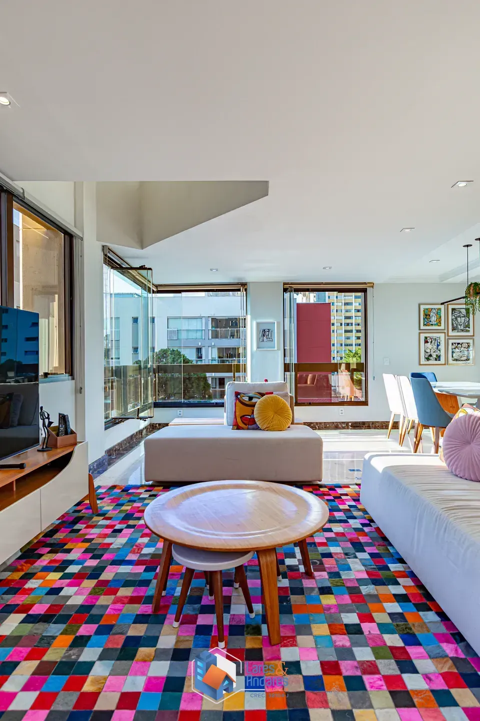 Imagem Duplex para venda em Sumaré com 3 quartos, sendo 3 suítes, 208m²