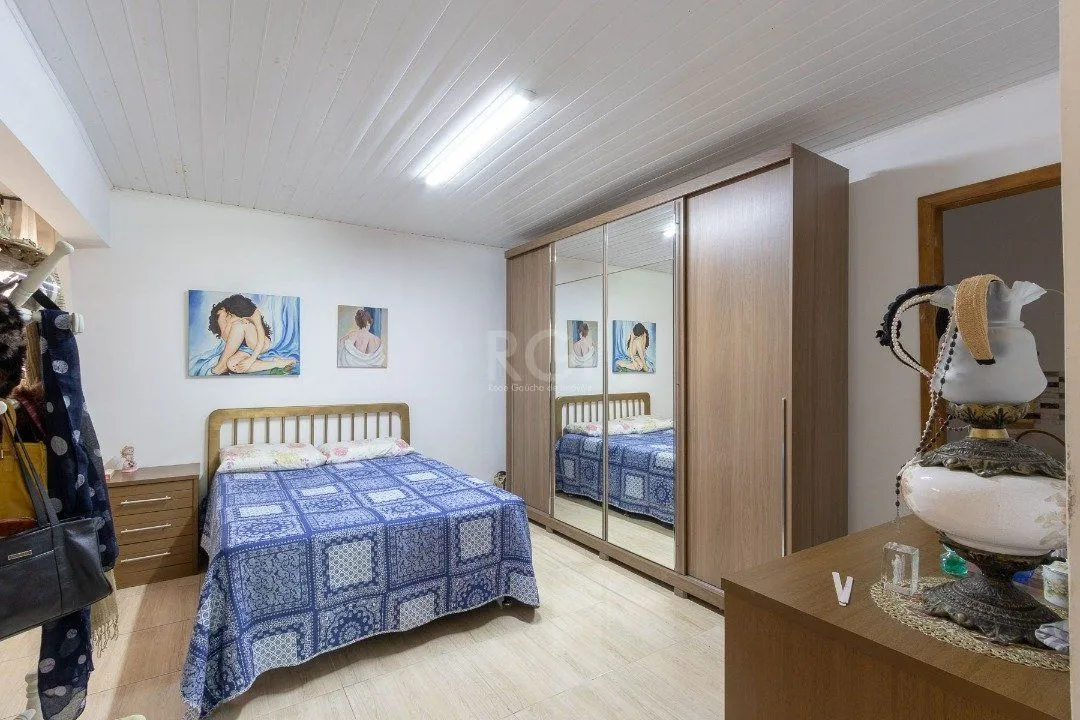 Imagem Casa para Venda - 370m², 4 dormitórios, sendo 1 suites, 6 vagas - Lomba do Pinheiro