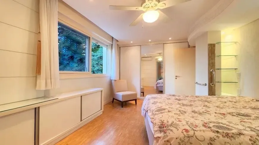 Imagem Apartamento 3 dormitórios, suíte, semimobiliado e duas vagas de garagem.