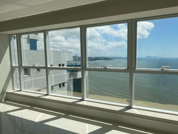 Imagem Excelente apartamento frente mar em Balneário Camboriú.