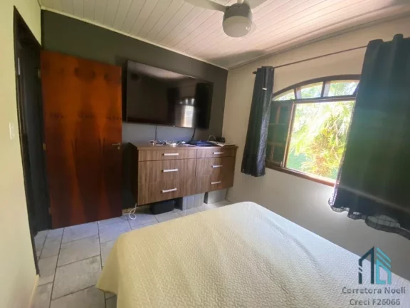 Imagem Chácara linda,(permuta) localização privilegiada com casa 04 quartos, em Campina Grande do Sul PR