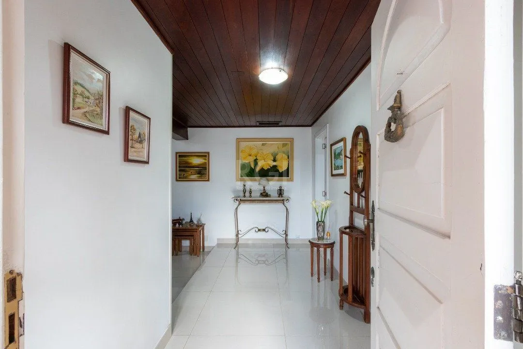 Imagem Casa para Venda - 300m², 4 dormitórios, sendo 2 suites, 4 vagas - Vila Assunção