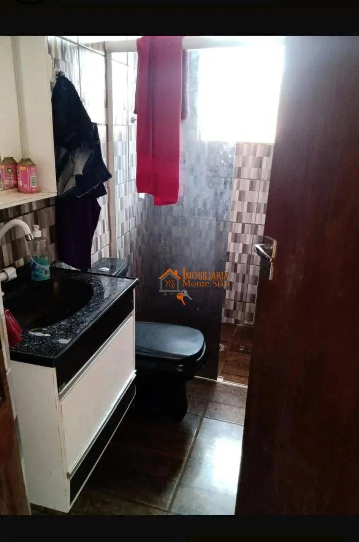 Imagem Casa com 4 dormitórios à venda, 140 m² por R$ 320.000,00 - Jardim dos Pimentas - Guarulhos/SP