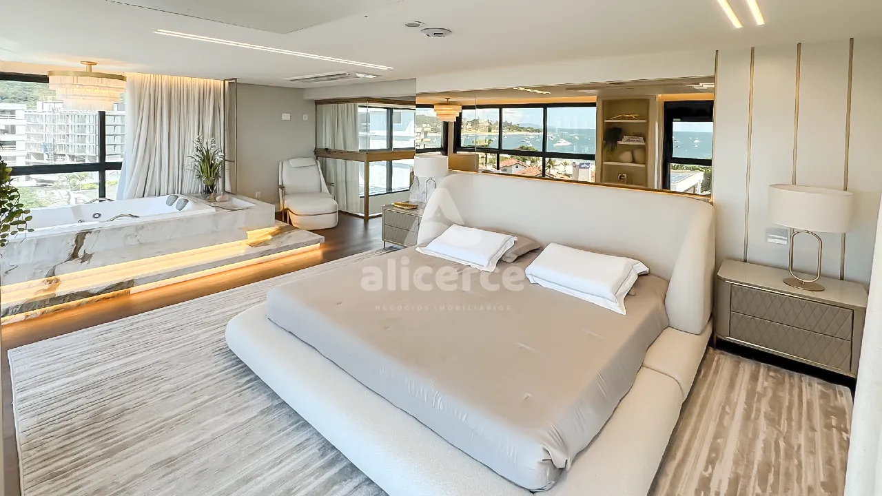 Imagem Apartamento Duplex à venda com 4 quartos 4 suítes, 244,33m² em Jurerê Florianópolis