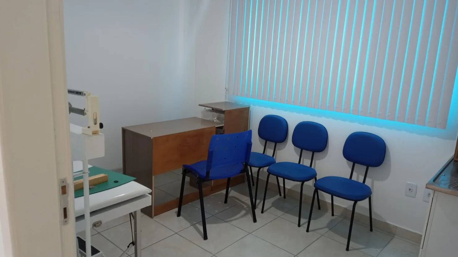 Imagem Comercial à venda 4 Quartos, 1 Vaga, 156.4M², Parque São Domingos, Pindamonhangaba - SP
