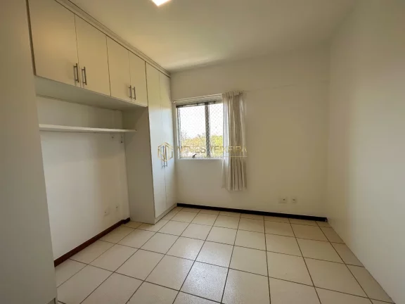 Imagem Suíte com Armários!!! Vaga de Garagem!!! Próximo a UnDF!!! CA 2 Lago Norte!!!