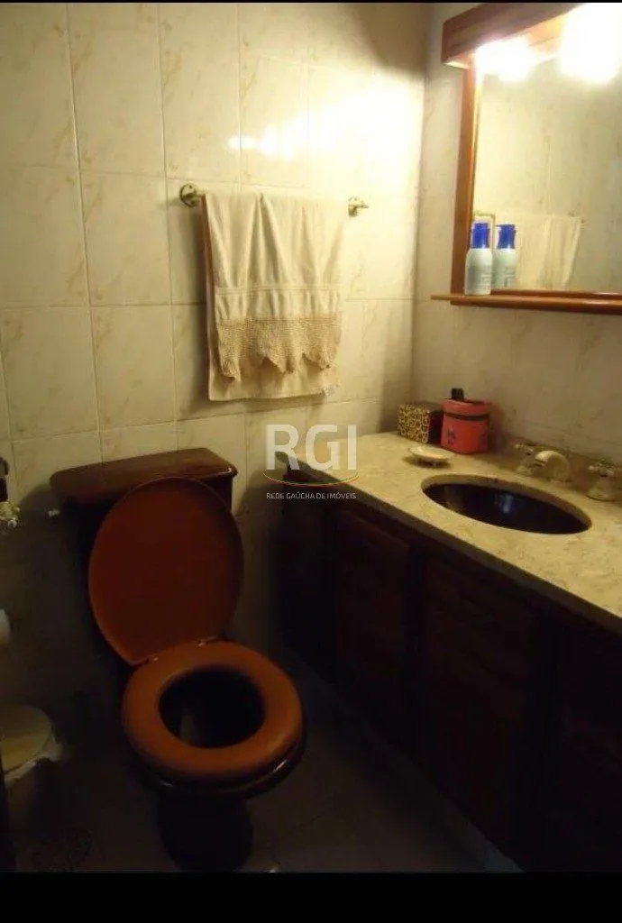 Imagem Cobertura para Venda - 255.99m², 5 dormitórios, sendo 1 suites, 2 vagas - Menino Deus