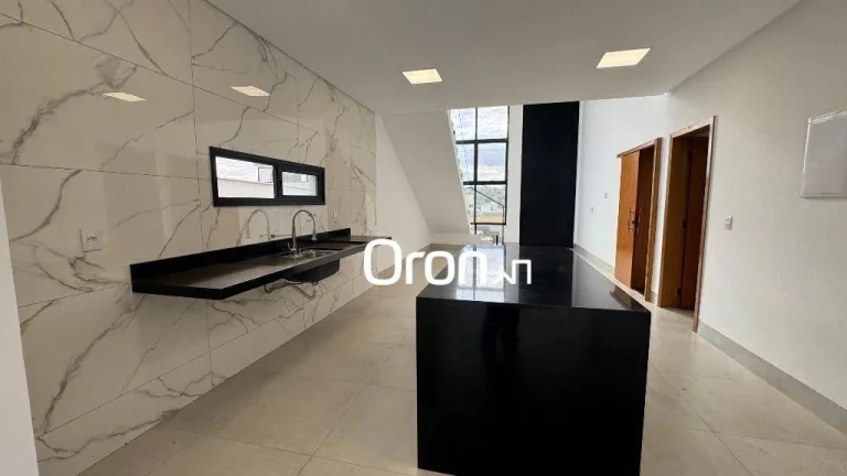 Imagem Sobrado à venda, 199 m² por R$ 1.700.000,00 - Jardins Porto - Senador Canedo/GO
