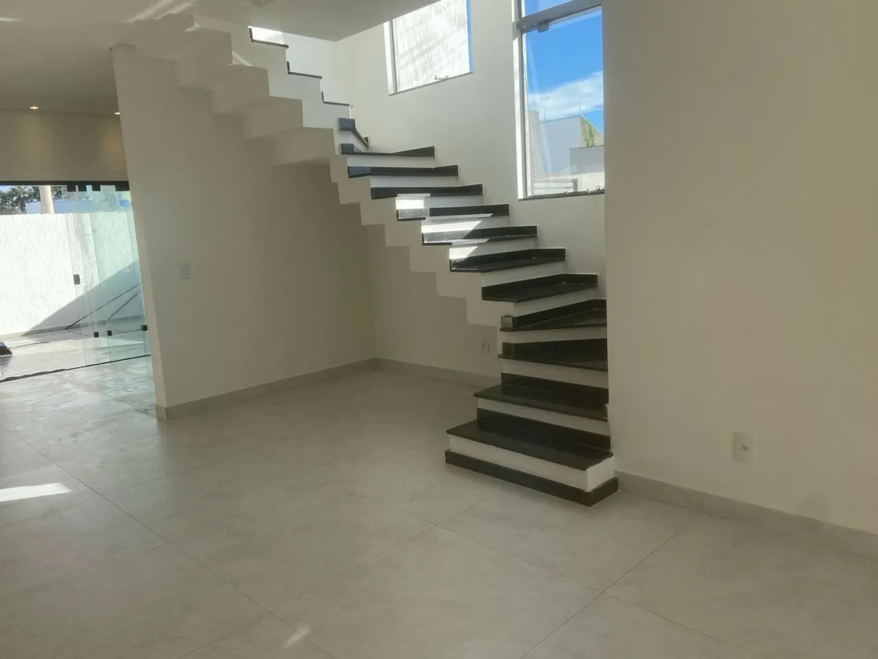 Imagem Casa à venda 3 Quartos, 1 Suite, 2 Vagas, Morada dos Nobres, Taubaté - SP | Recanto Tropical