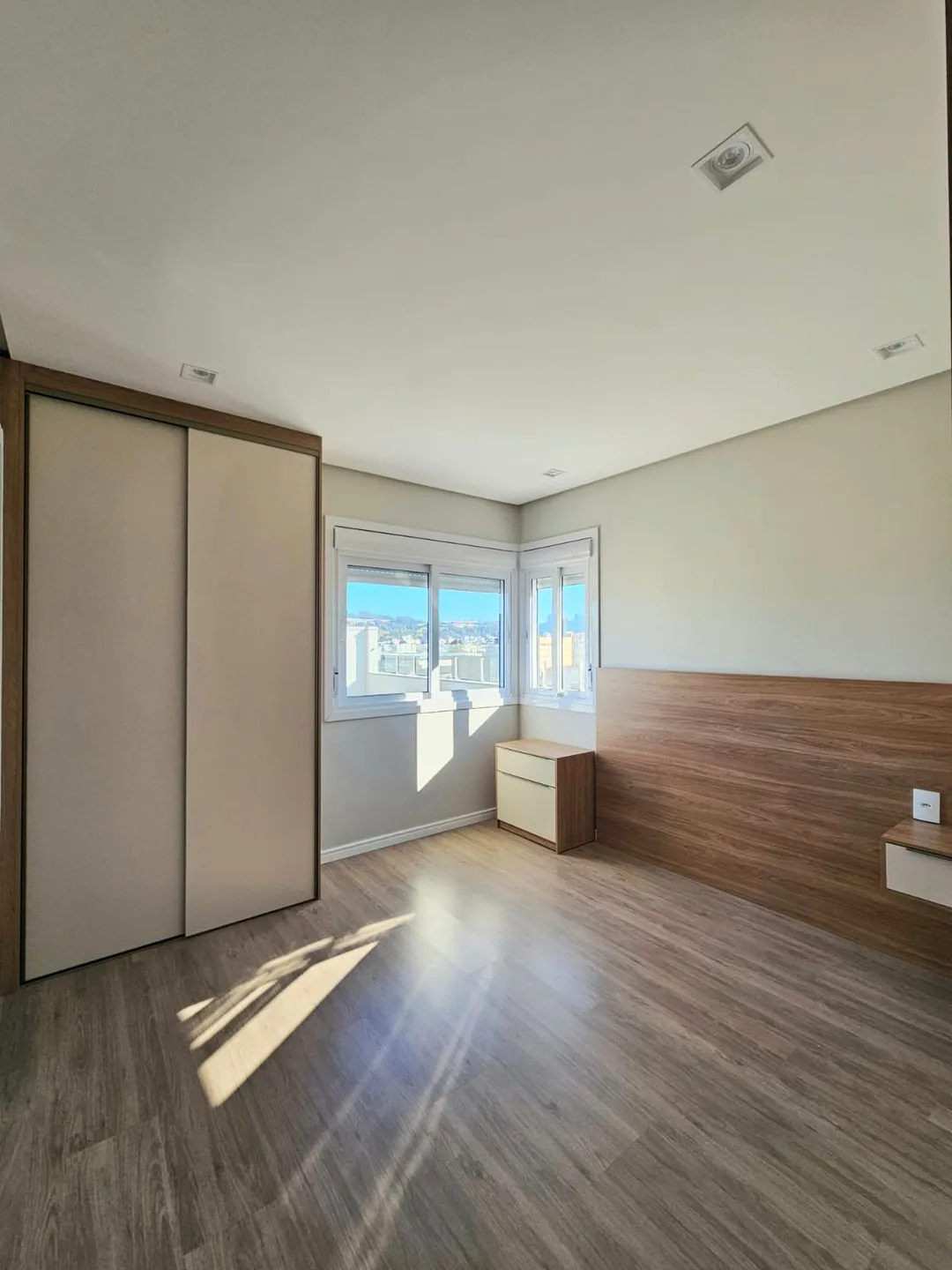 Imagem Apartamento à venda em Caxias do Sul, Santa Catarina, com 2 quartos, 69.07m2