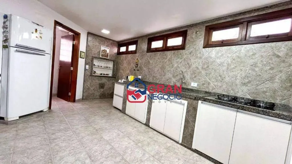 Imagem Casa Térrea Com Amplo Terreno - Santa Felicidade