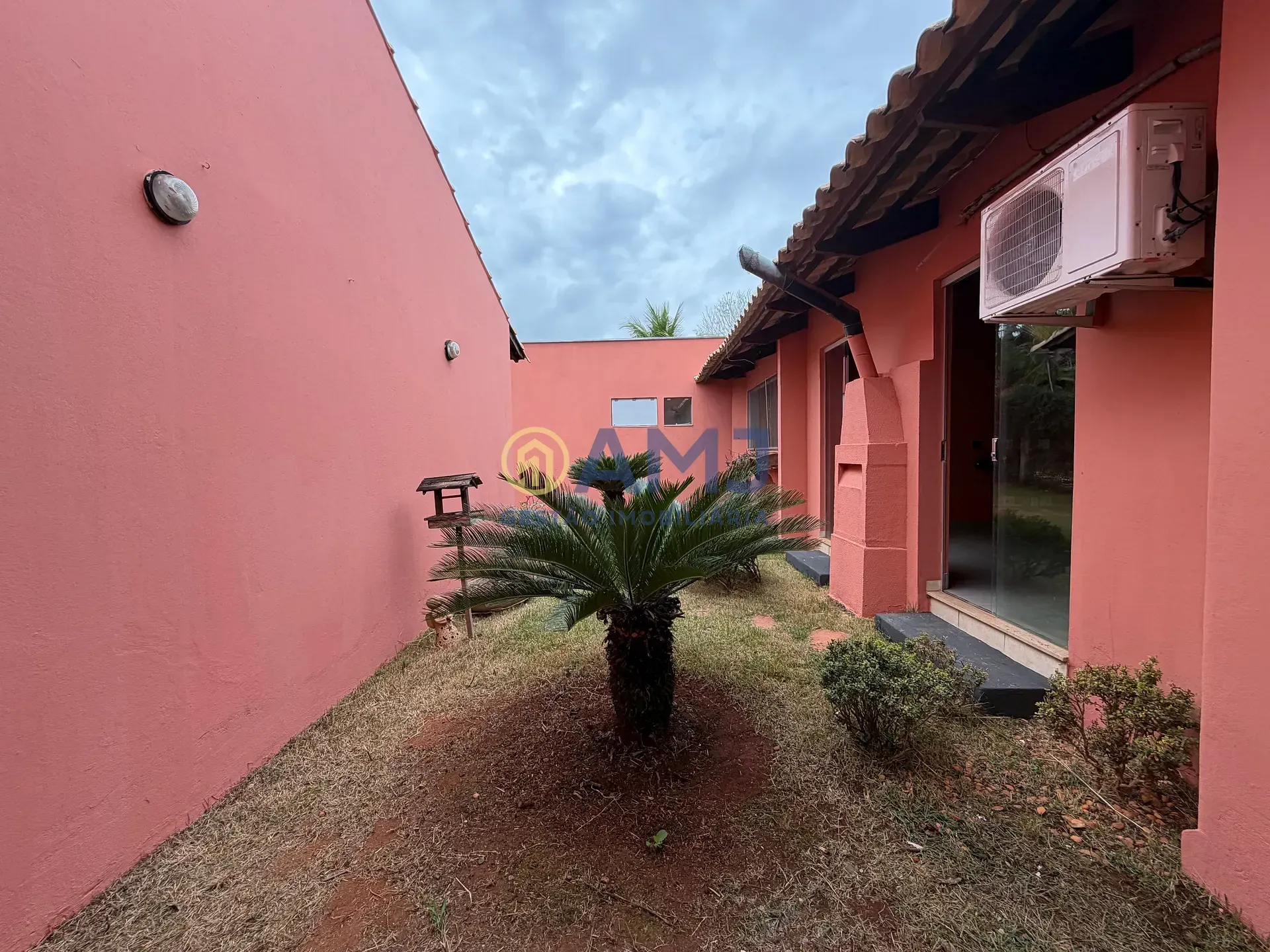 Imagem Casa de Alto Padrão para Aluguel no Condomínio Alto da Boa Vista - Senador Canedo
