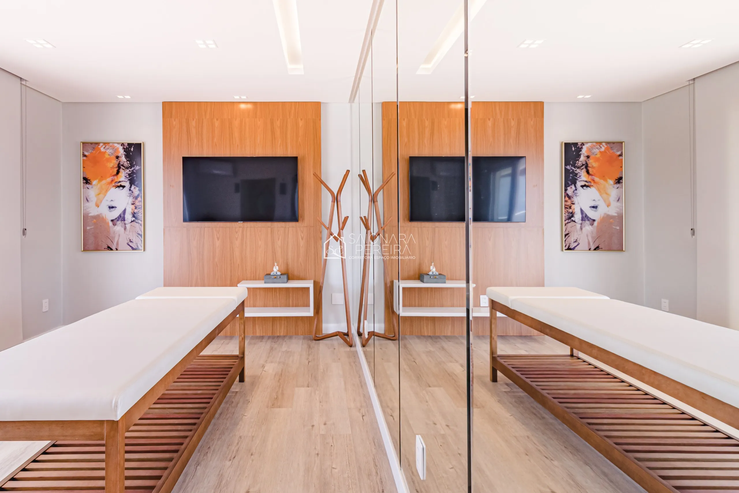 Imagem LOCAÇÃO - Apartamento com 3 dormitórios para locação no Centro de Florianópolis