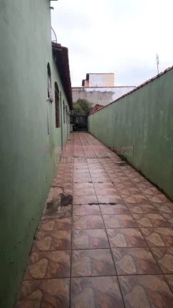 Imagem Casa com 3 dormitórios, 2 banheiros