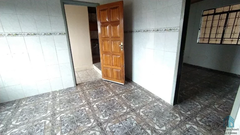 Imagem Casa a venda 03 quartos , 04 vagas no Bairro Alto em Curitiba PR