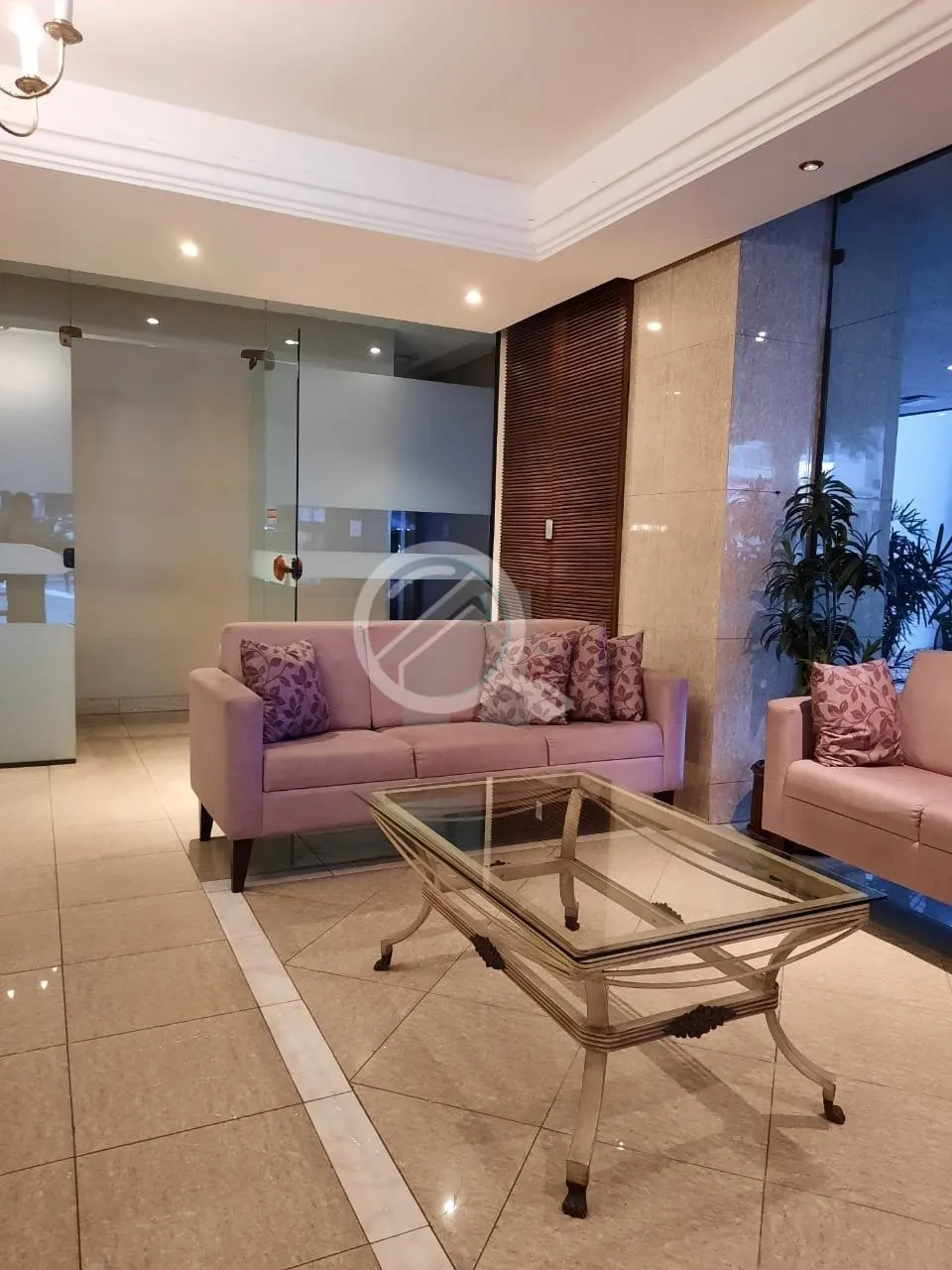 Imagem Apartamento impecável, com móveis sob medida! Amplo living para 2 ambientes, janelas com vista. Ap...