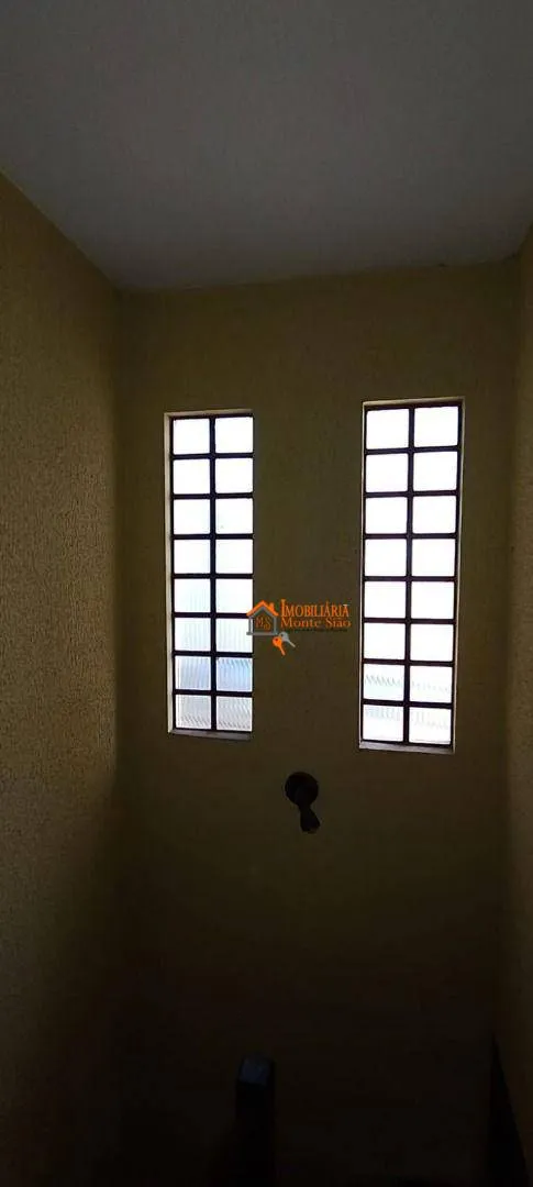 Imagem Sobrado com 3 dormitórios à venda, 140 m² por R$ 680.000,00 - Jardim Santa Clara - Guarulhos/SP