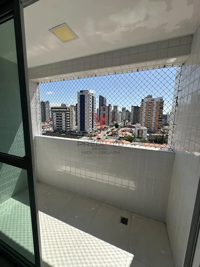 Imagem OPORTUNIDADE . Apartamento com varanda ,em Manaira, para moradia ou investimento