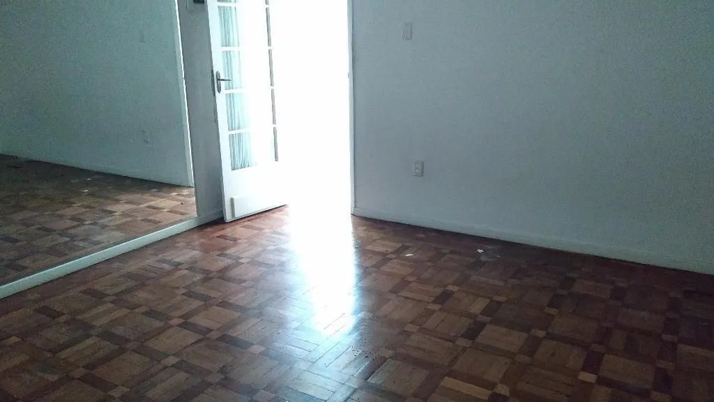Imagem Casa para Venda - 485m², 5 dormitórios, sendo 1 suites, 1 vaga - Petrópolis