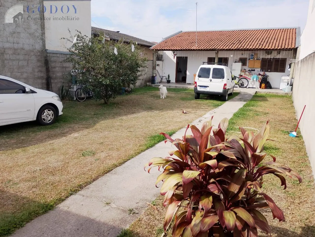 Imagem Vende-se Casa em Lote de 250m² - Ótima Localização no Pasin.