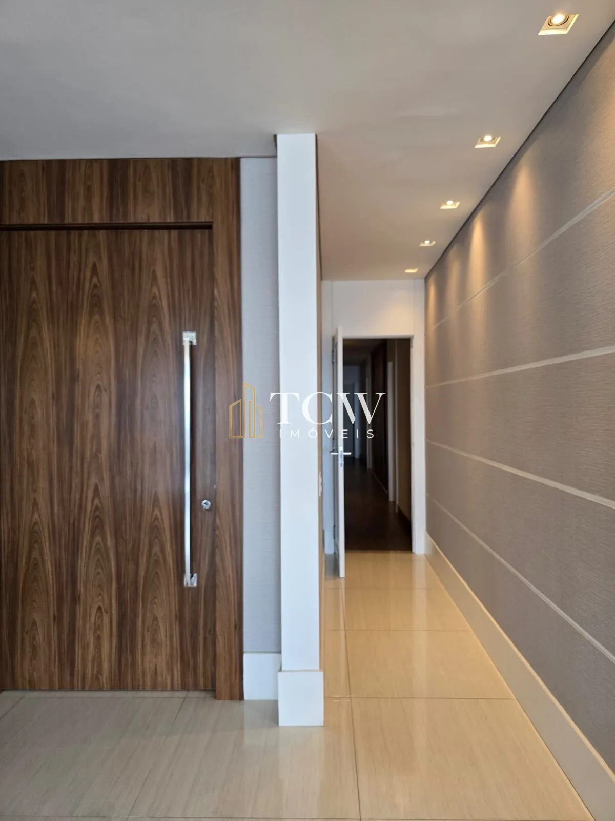 Imagem Apartamento Alto Padrão à Venda na Vila Mariana | 310m² | 4 Suítes | Vista para o Parque Ibirapuera | 5 Vagas