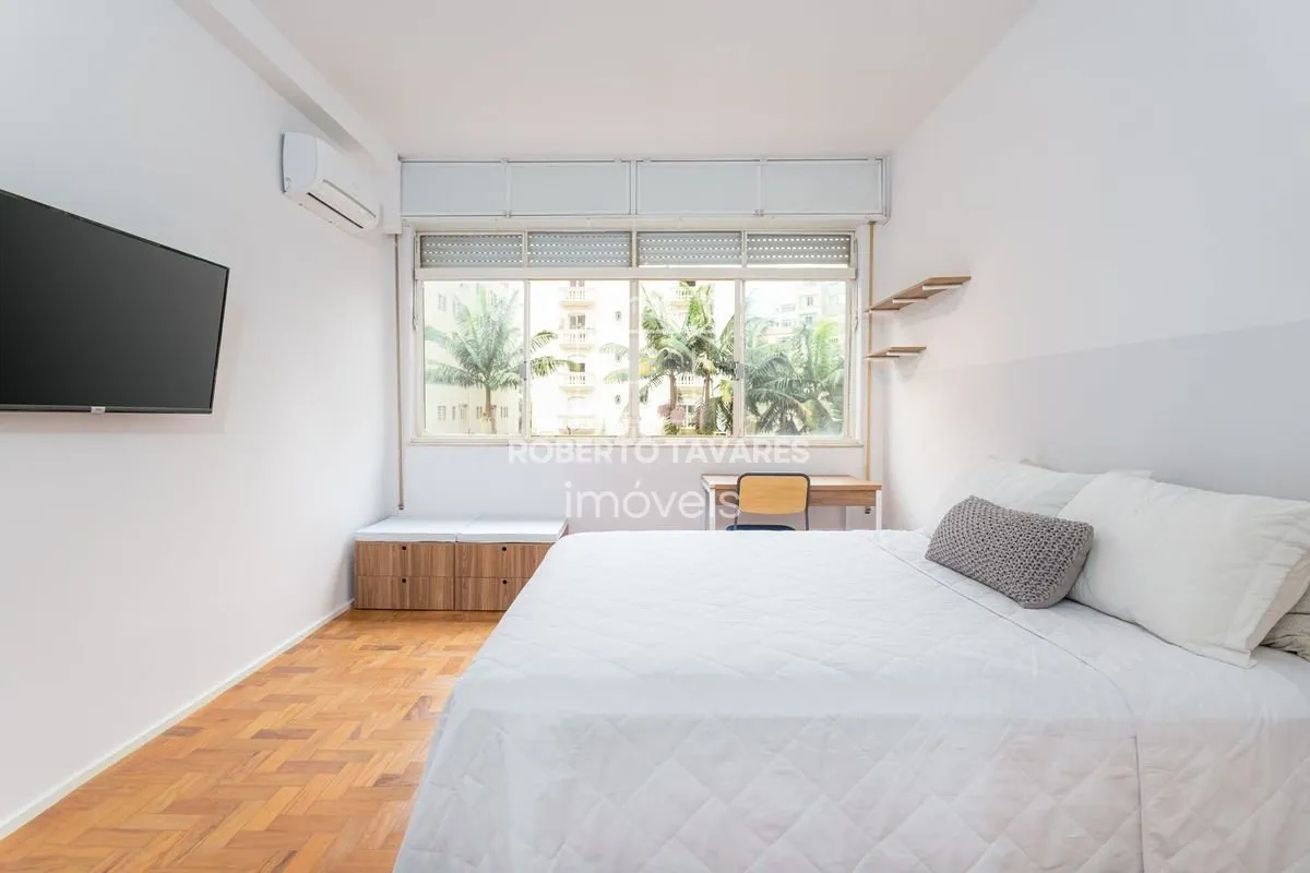 Imagem Apartamento Mobiliado e totalmente Reformado! 145 m2 úteis 5dts e 3 suítes, cozinha aberta para sala - Está a duas quadras da Av. Paulista.